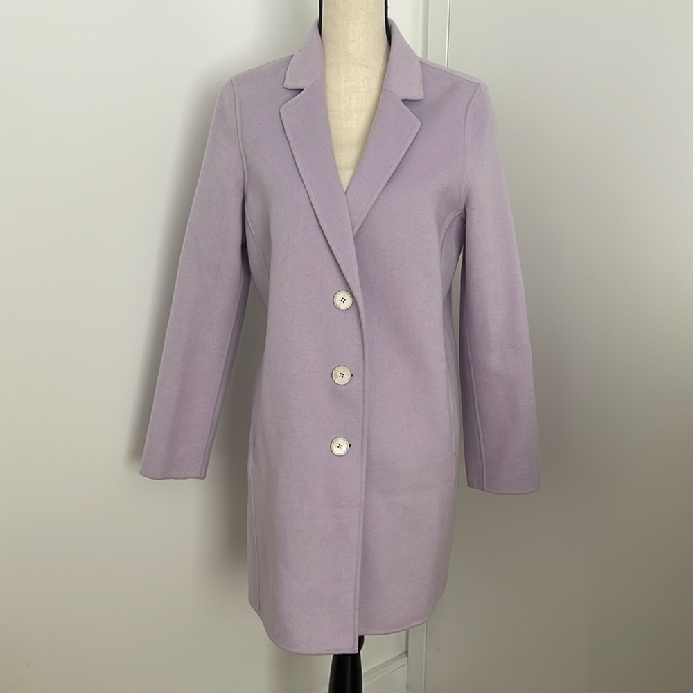 Stunning Banana Republic Coat in Lillac